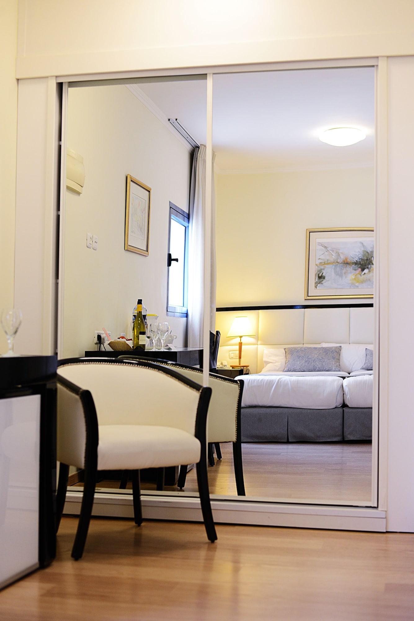 Abratel Sea View Hotel Tel Aviv Ngoại thất bức ảnh