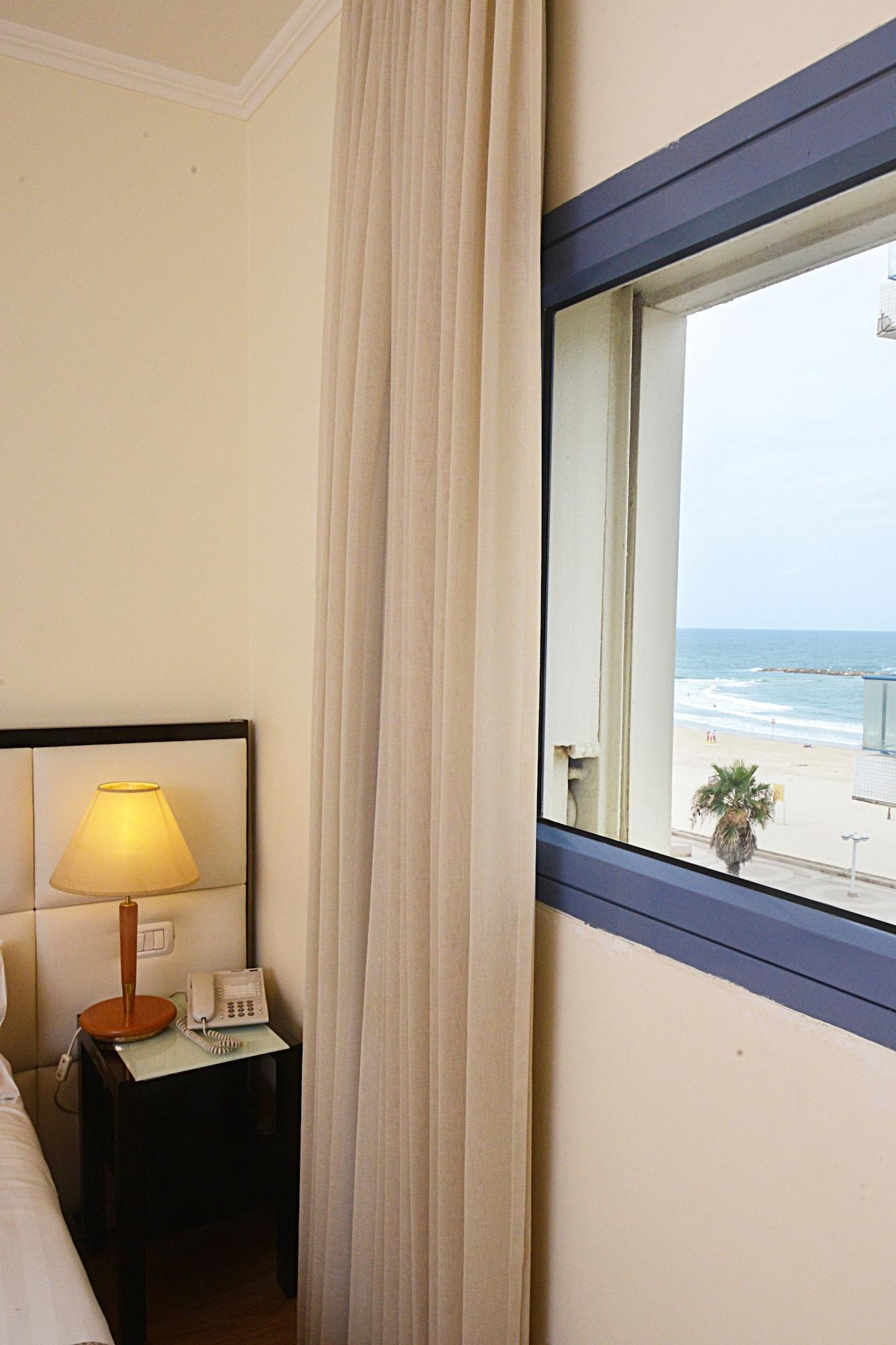 Abratel Sea View Hotel Tel Aviv Ngoại thất bức ảnh