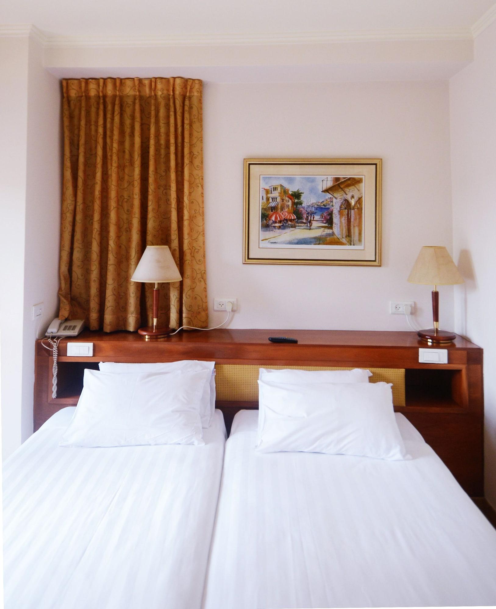 Abratel Sea View Hotel Tel Aviv Ngoại thất bức ảnh