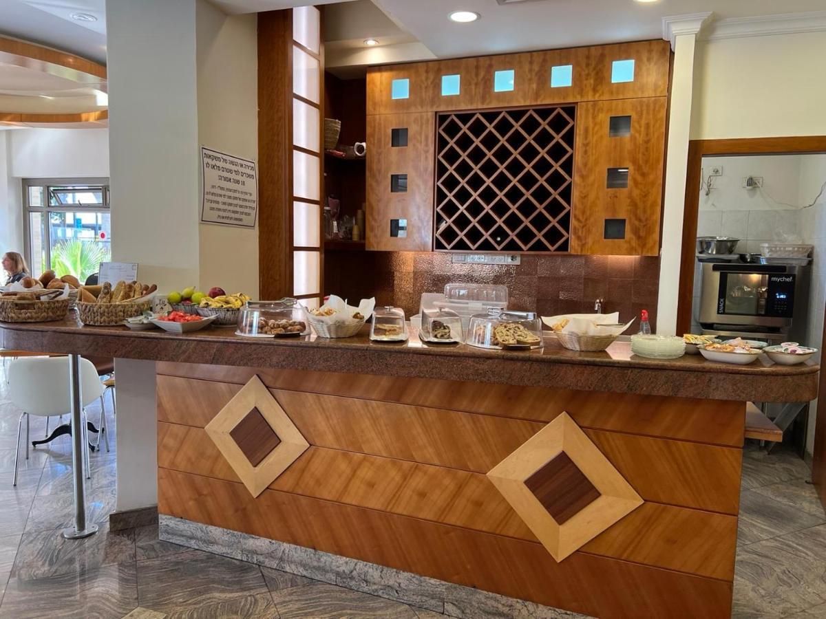 Abratel Sea View Hotel Tel Aviv Ngoại thất bức ảnh