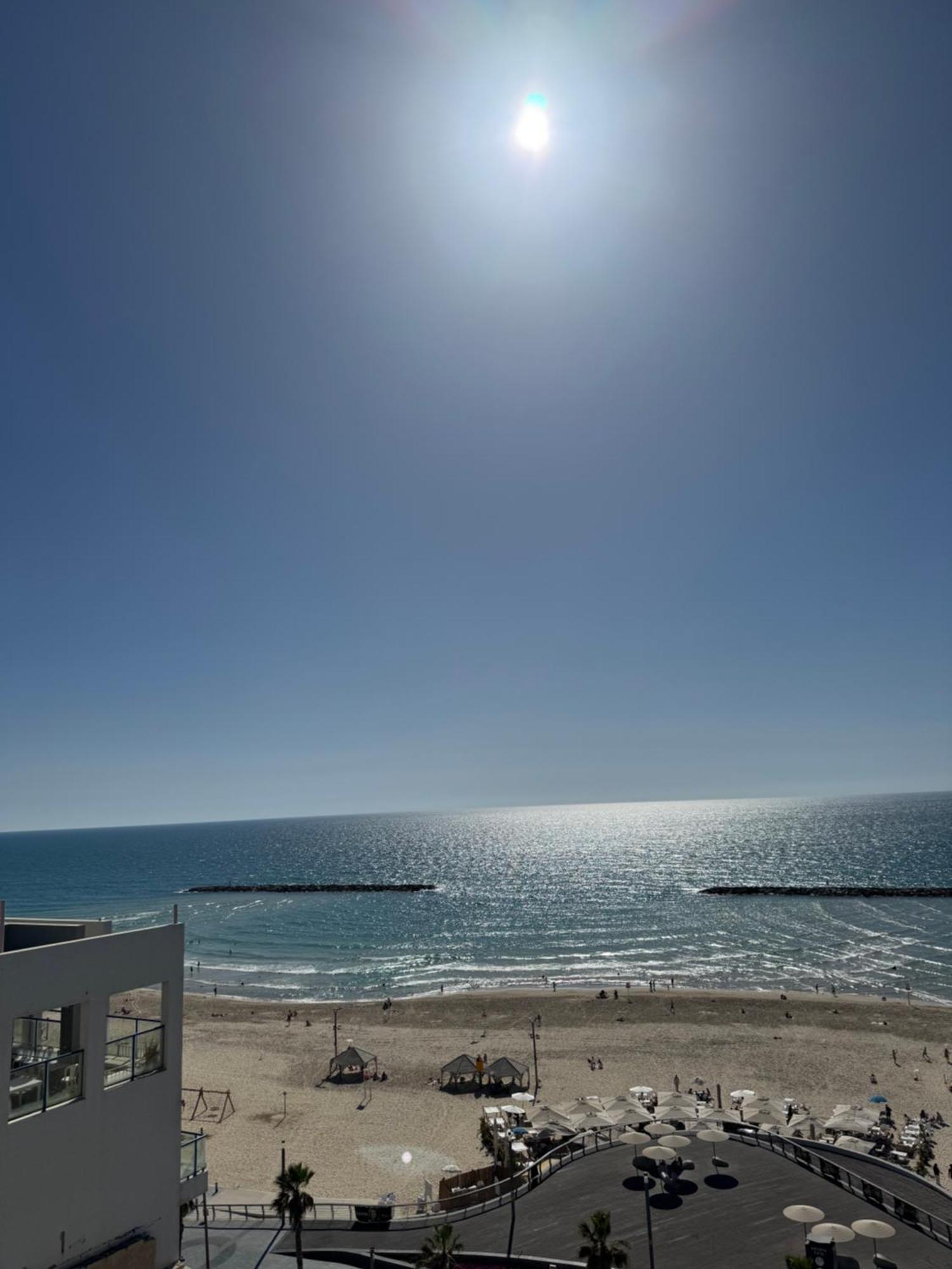 Abratel Sea View Hotel Tel Aviv Ngoại thất bức ảnh