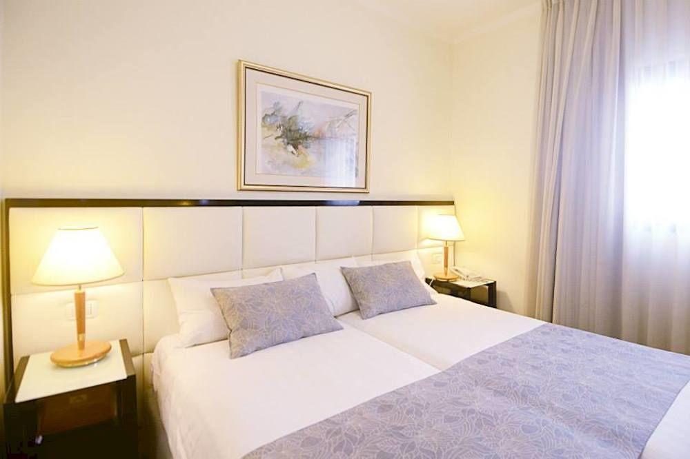 Abratel Sea View Hotel Tel Aviv Ngoại thất bức ảnh