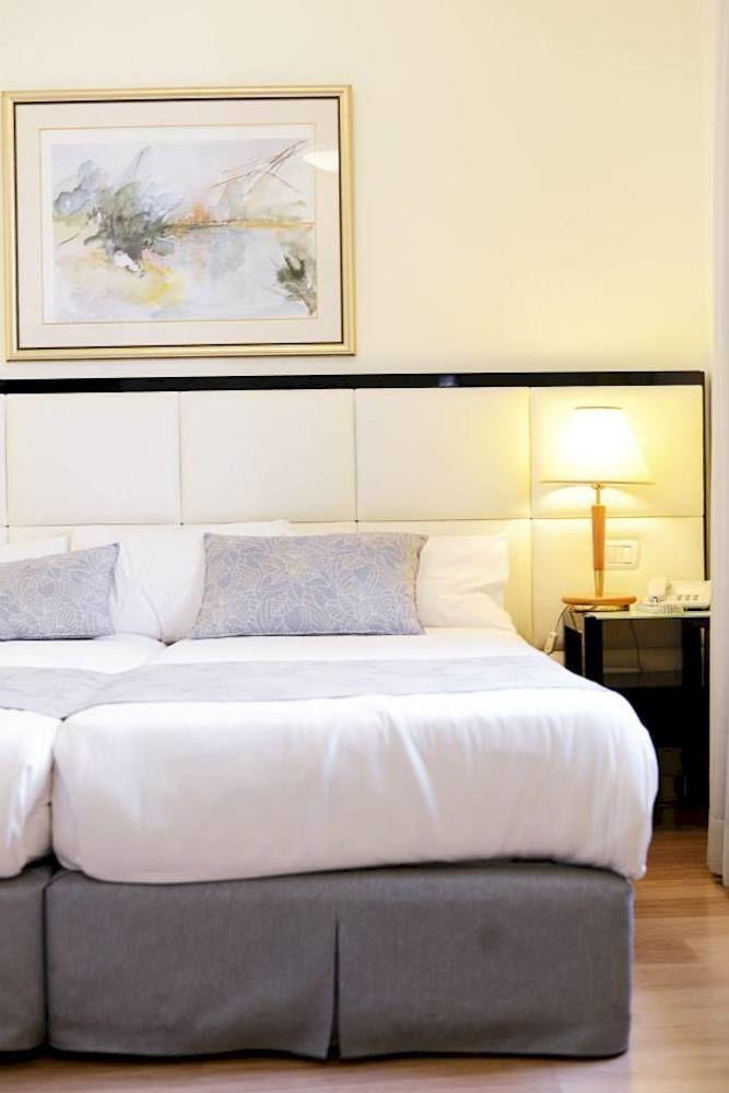 Abratel Sea View Hotel Tel Aviv Ngoại thất bức ảnh